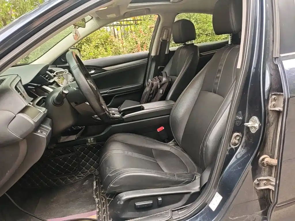 Honda Civic — фото 11
