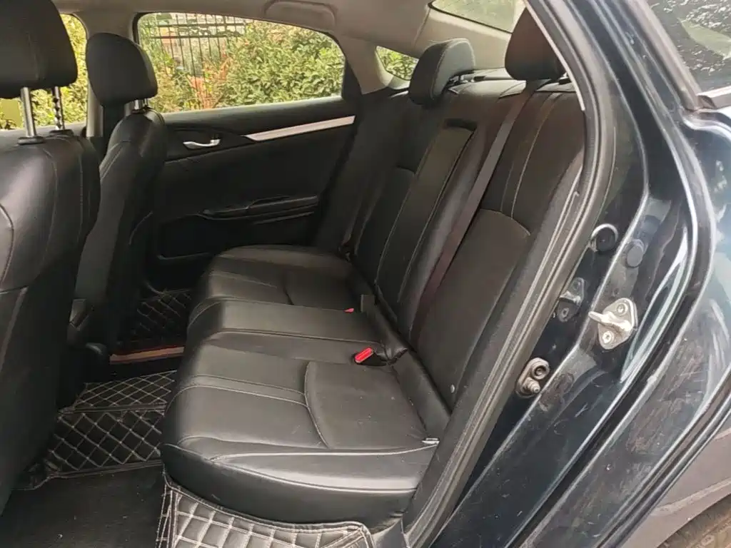 Honda Civic — фото 13