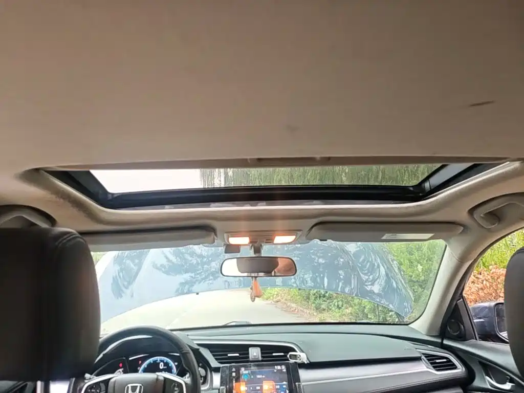 Honda Civic — фото 14