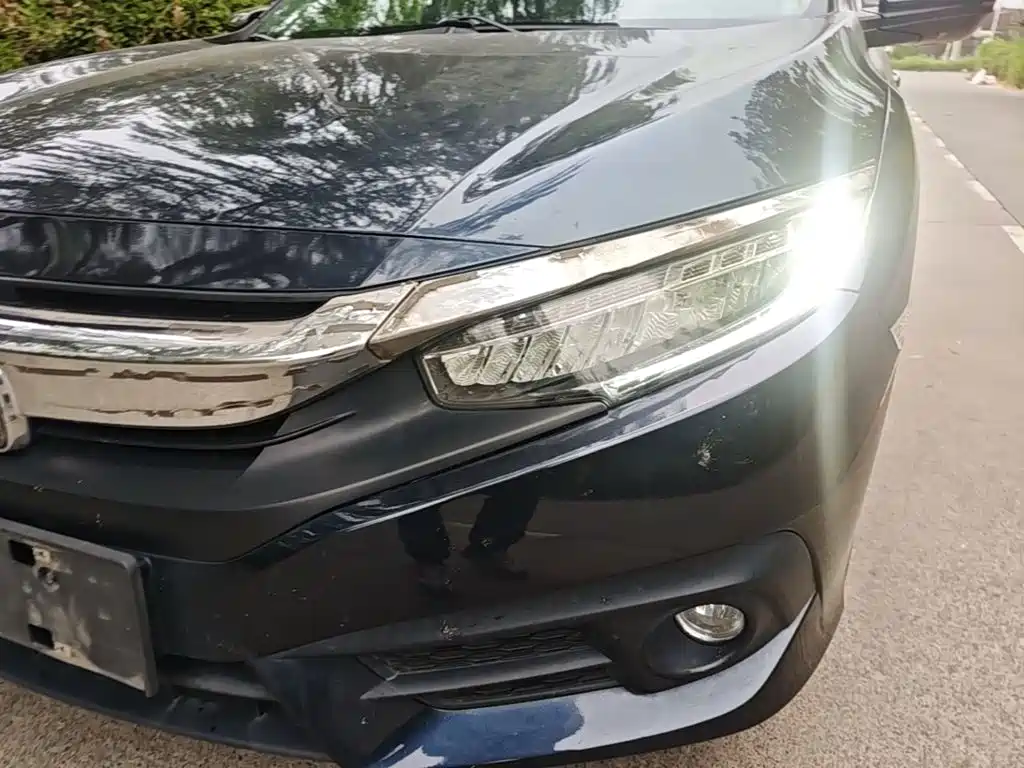 Honda Civic — фото 18