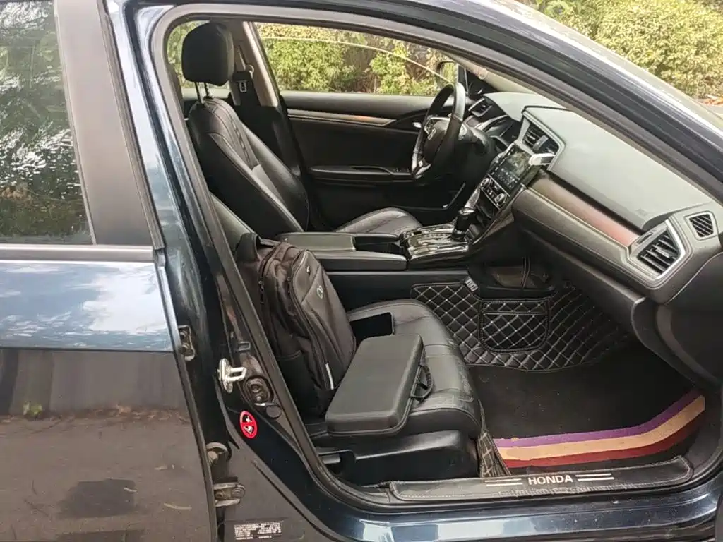 Honda Civic — фото 20