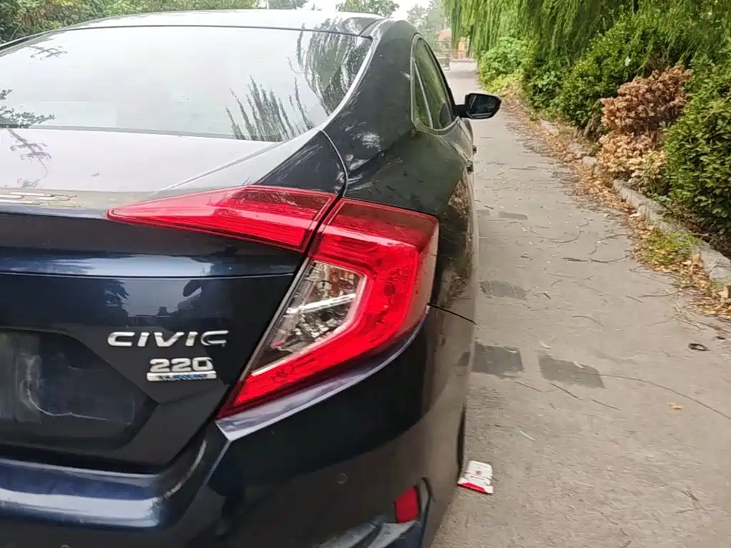 Honda Civic — фото 24