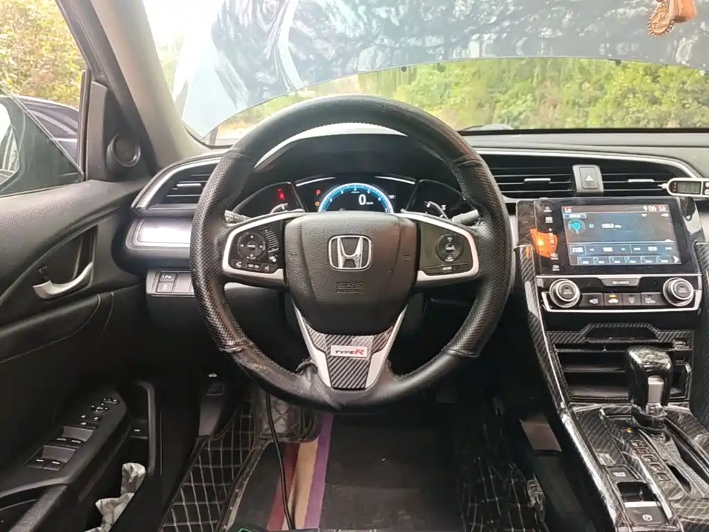 Honda Civic — фото 7