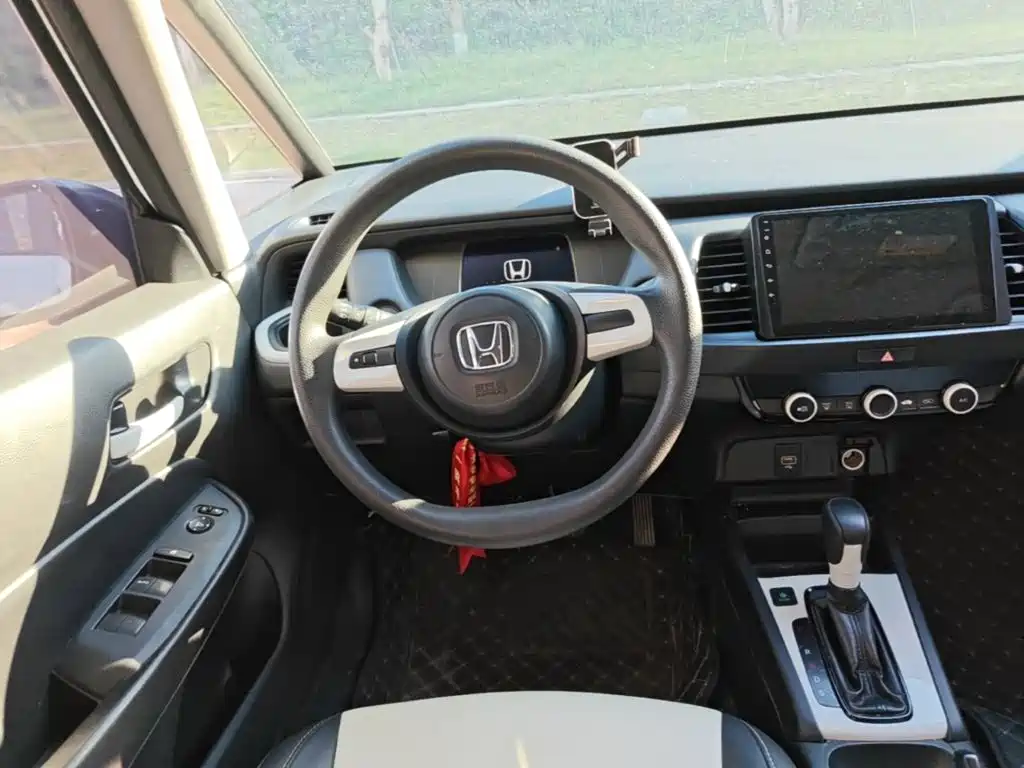 Honda Fit — фото 11