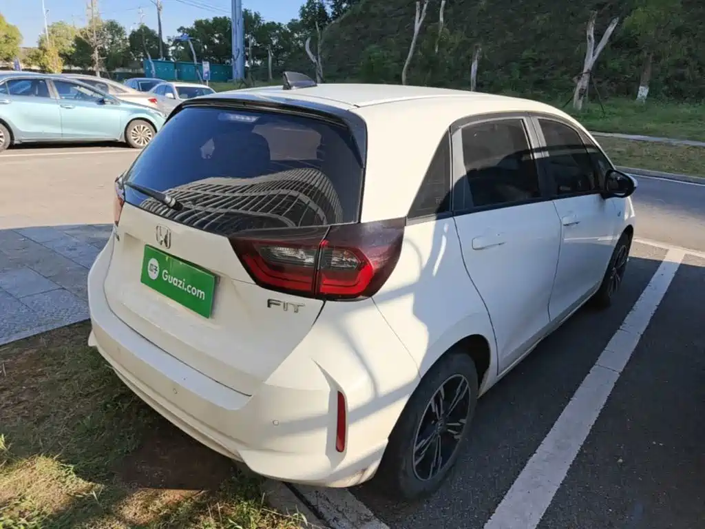 Honda Fit — фото 7