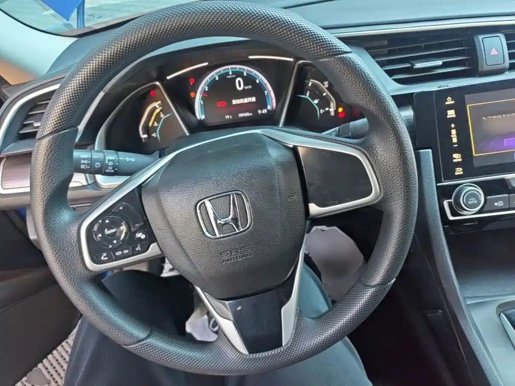 Honda Civic — фото 11