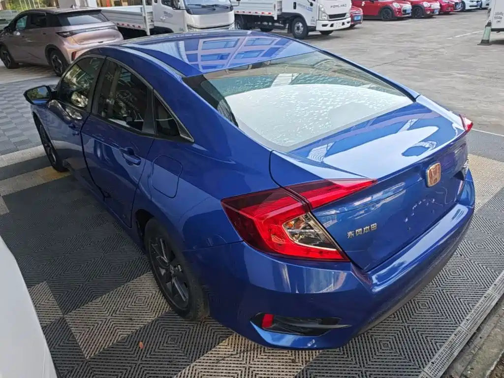 Honda Civic — фото 5