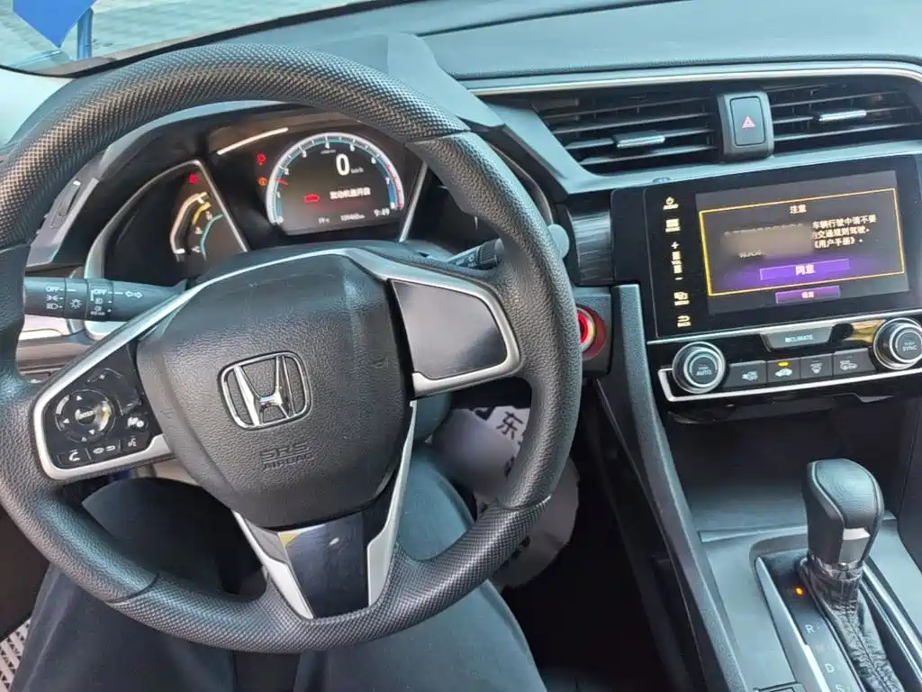 Honda Civic — фото 10