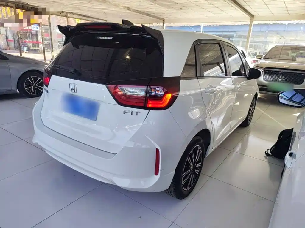 Honda Fit — фото 7