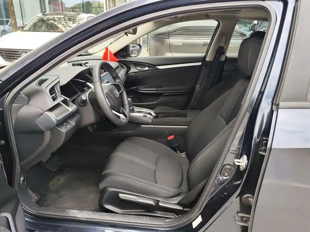 Honda Civic — фото 4