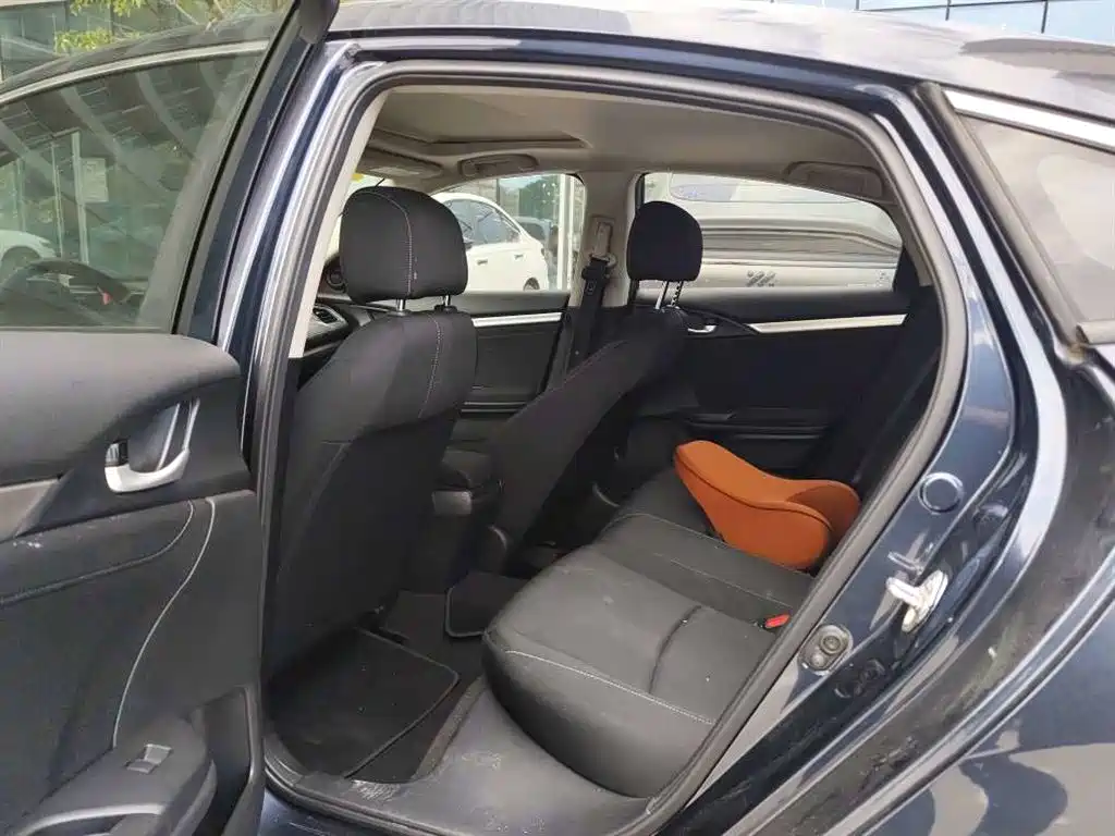 Honda Civic — фото 5