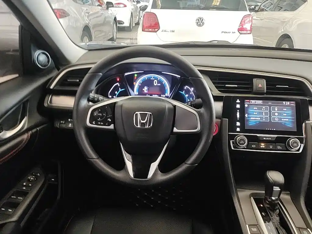 Honda Civic — фото 11