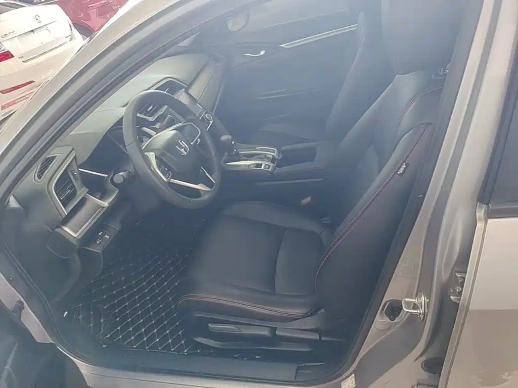Honda Civic — фото 15