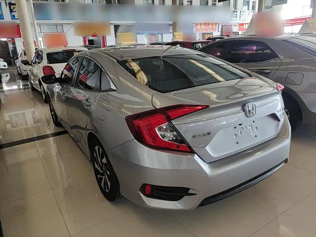 Honda Civic — фото 5