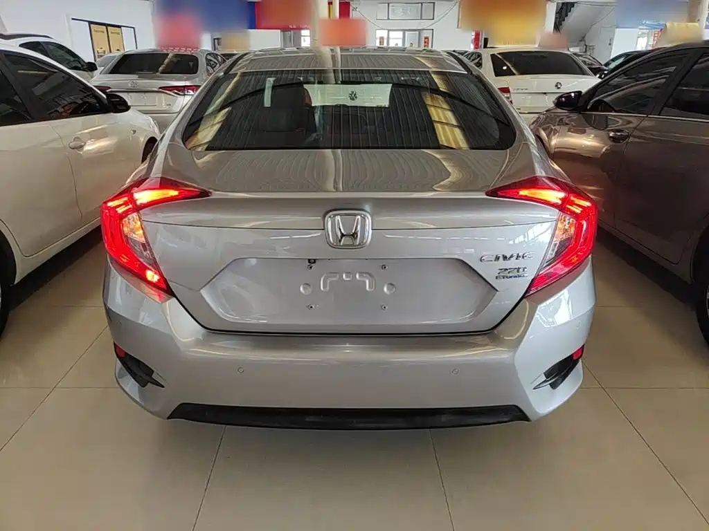 Honda Civic — фото 6