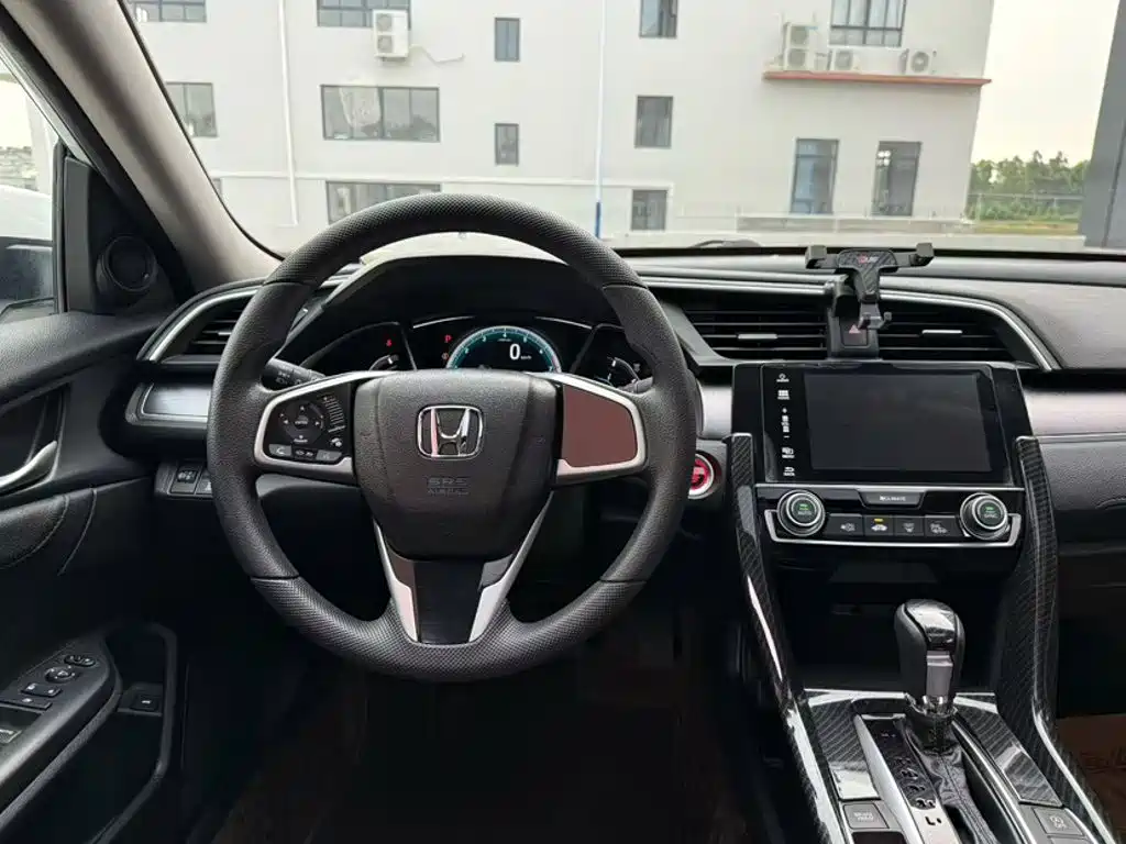 Honda Civic — фото 17