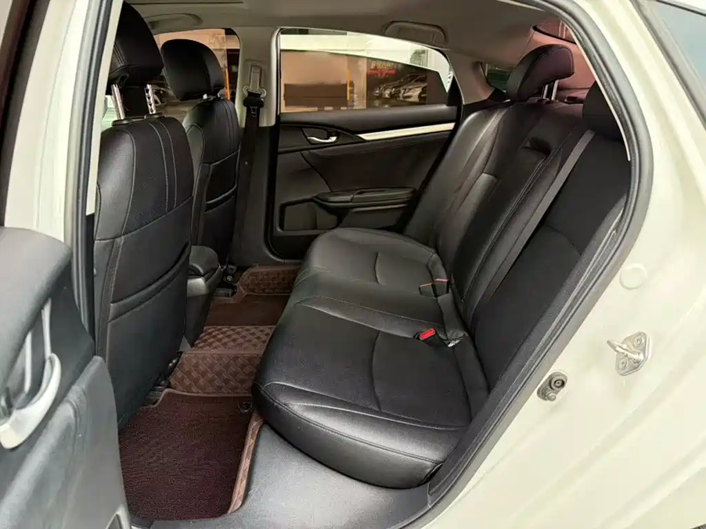 Honda Civic — фото 19