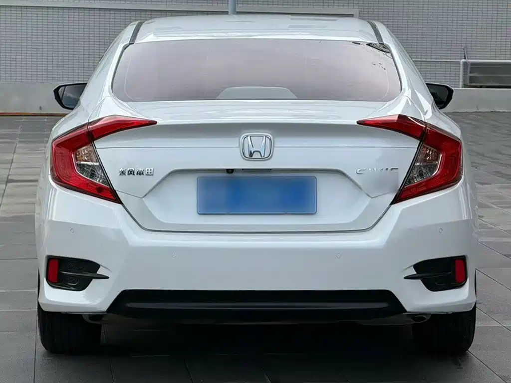 Honda Civic — фото 10