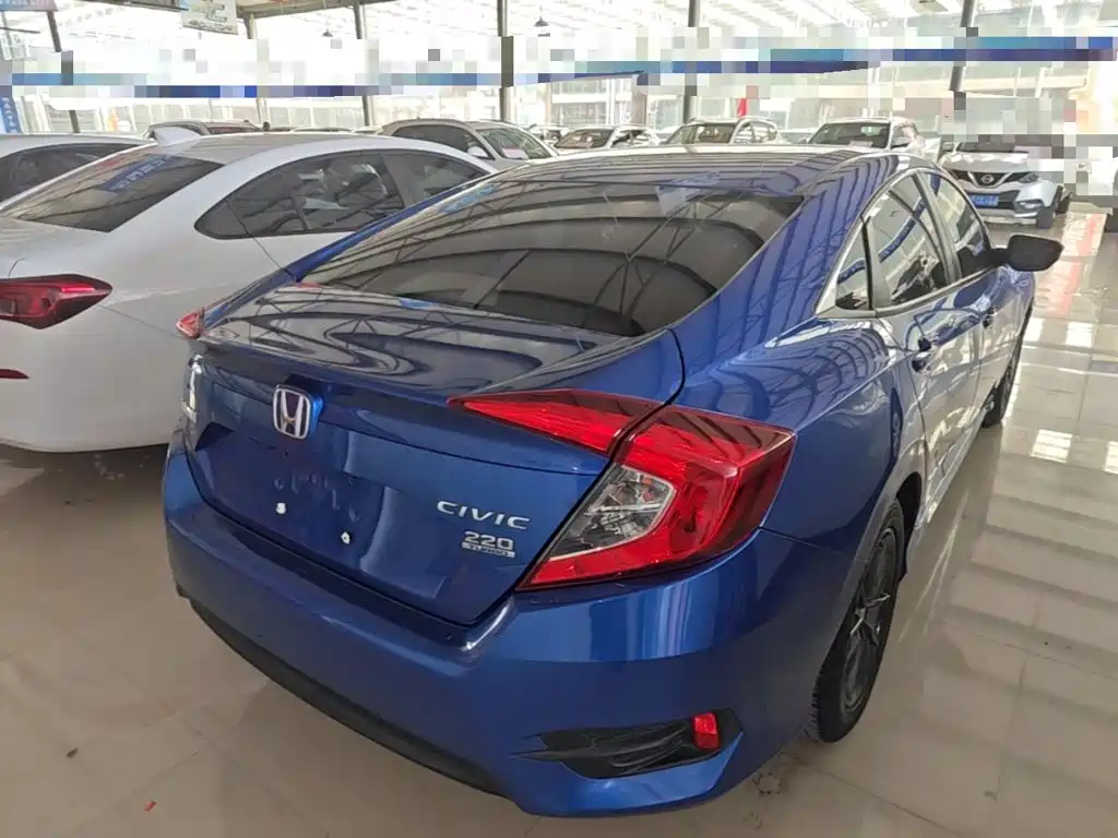Honda Civic — фото 7