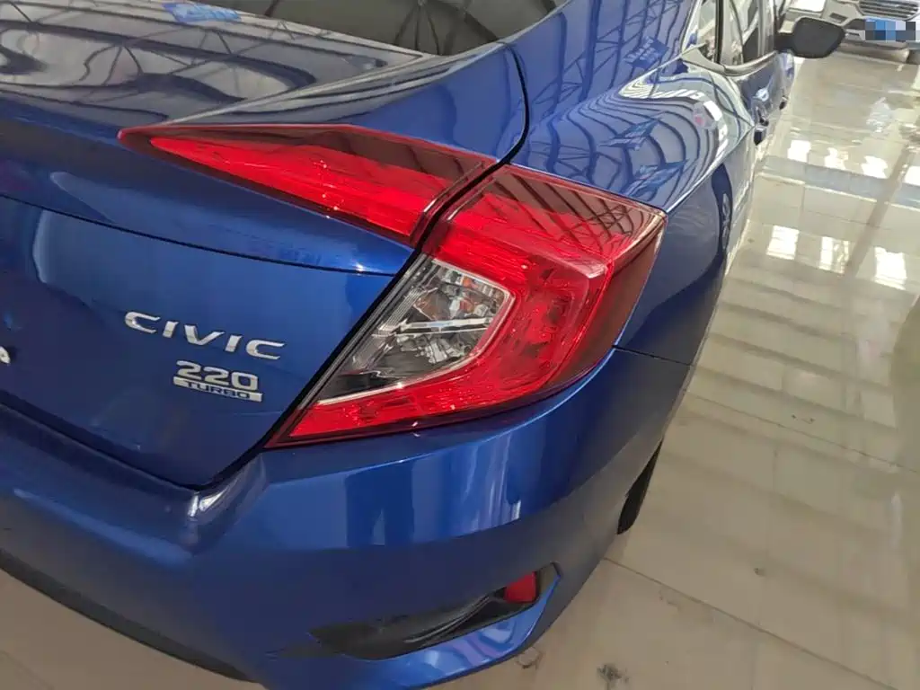 Honda Civic — фото 8