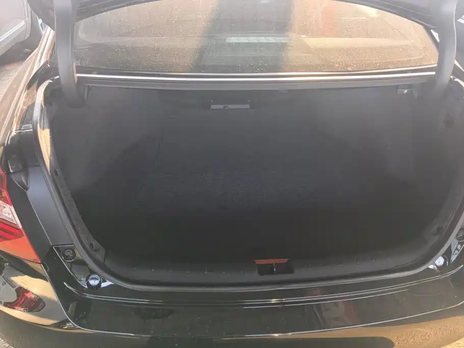 Honda Accord — фото 4