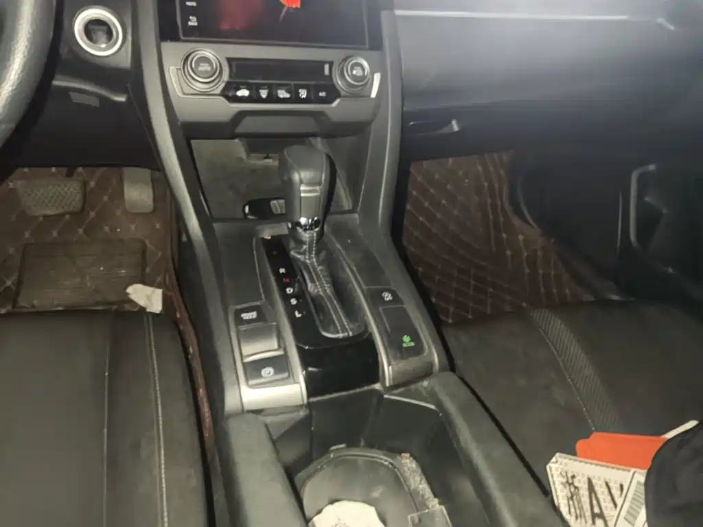 Honda Civic — фото 14