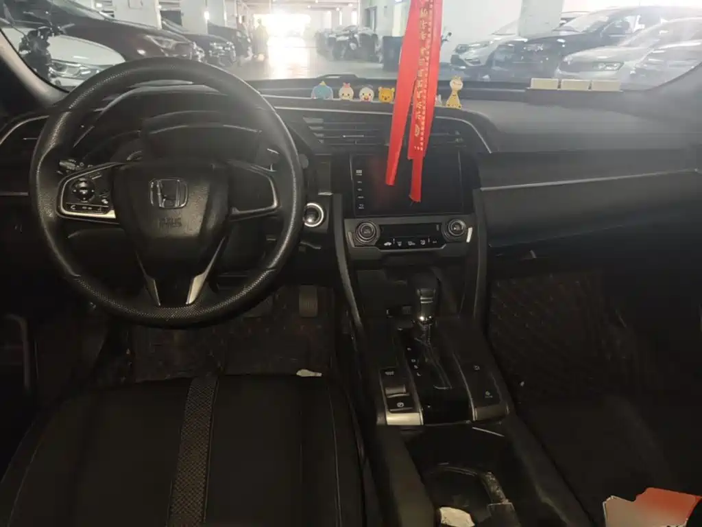 Honda Civic — фото 10