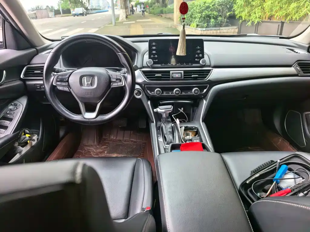 Honda Inspire — фото 10