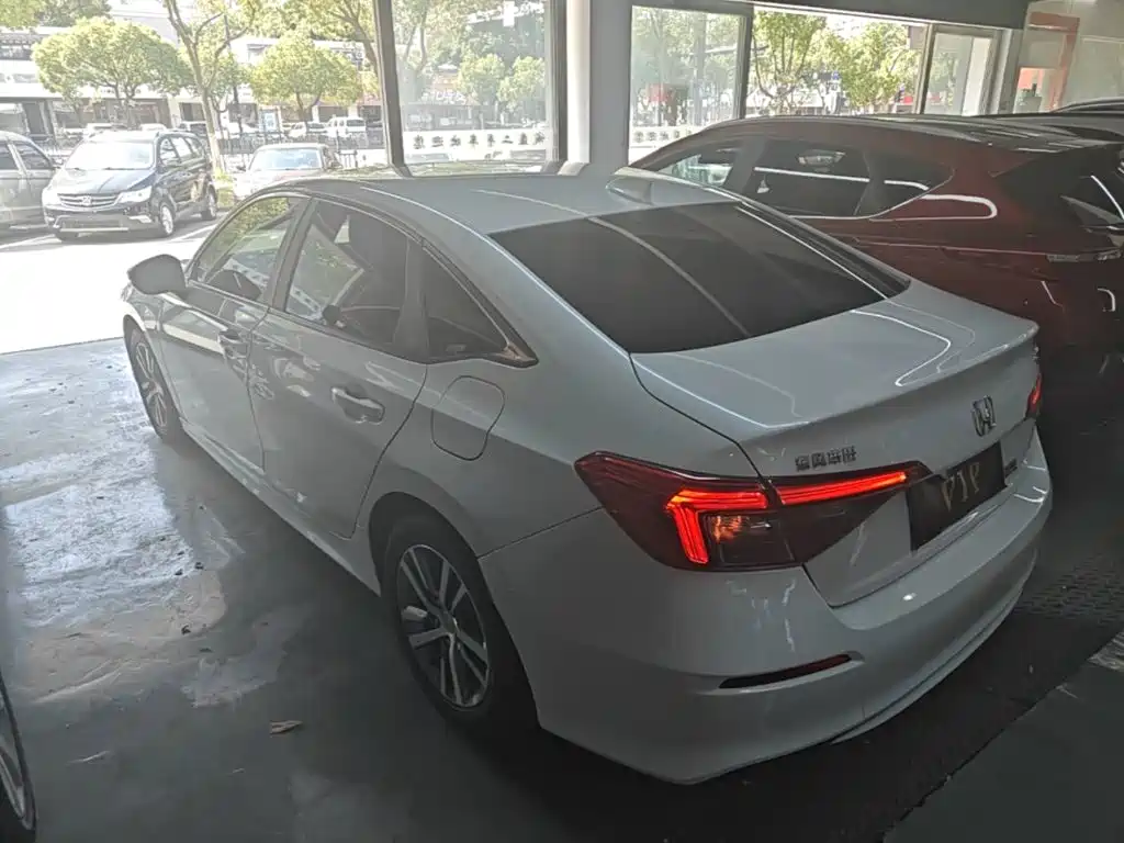 Honda Civic — фото 5