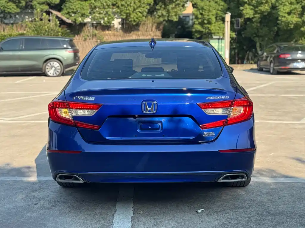 Honda Accord — фото 6