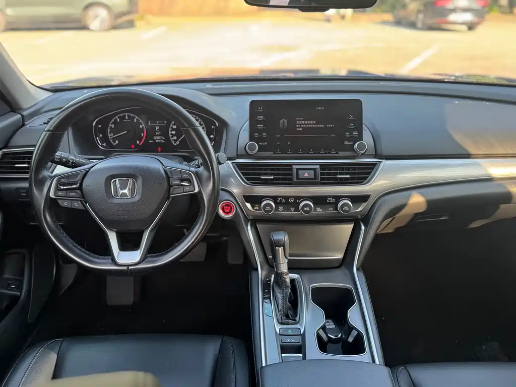 Honda Accord — фото 9