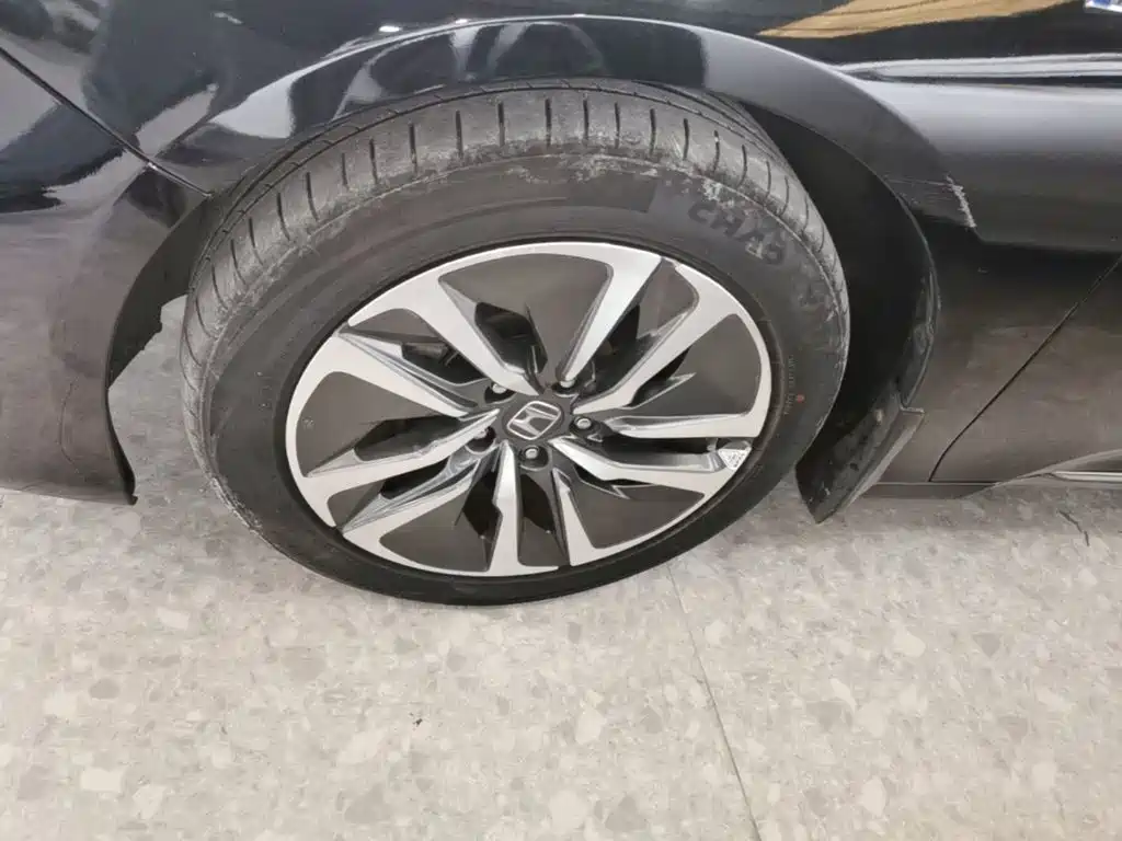 Honda Accord — фото 23