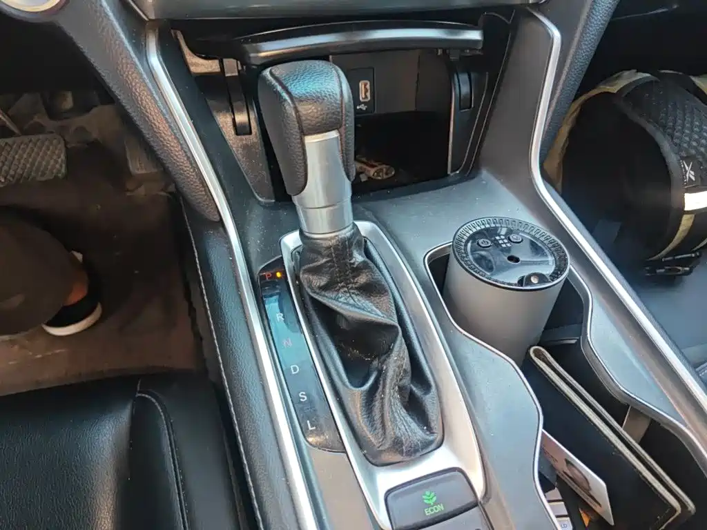 Honda Accord — фото 15