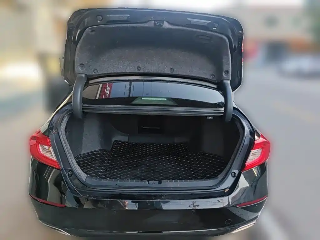 Honda Accord — фото 20
