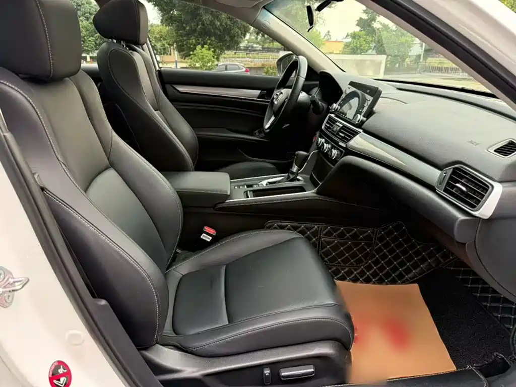 Honda Inspire — фото 17