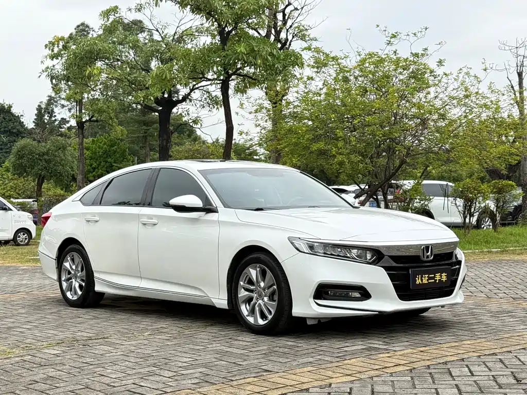 Honda Accord — фото 3