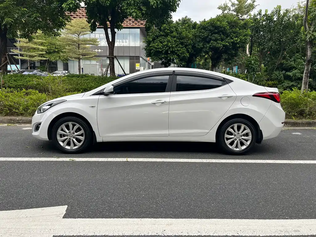Hyundai Elantra Langdong — фото 7