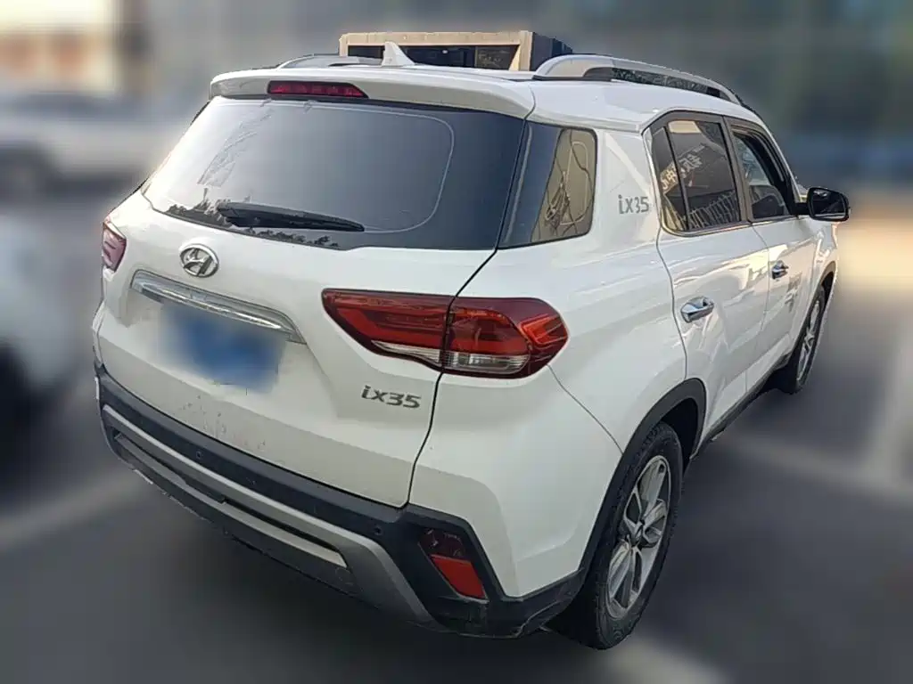 Hyundai ix35 — фото 10