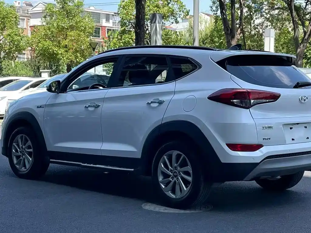 Hyundai Tucson — фото 4