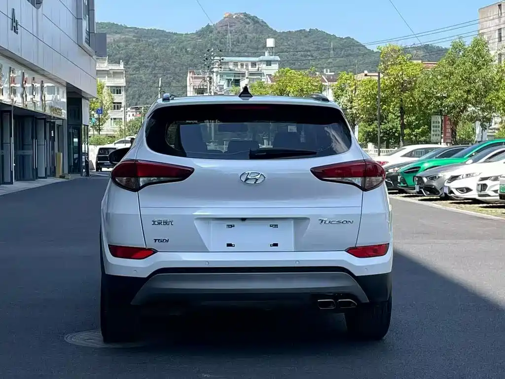 Hyundai Tucson — фото 5
