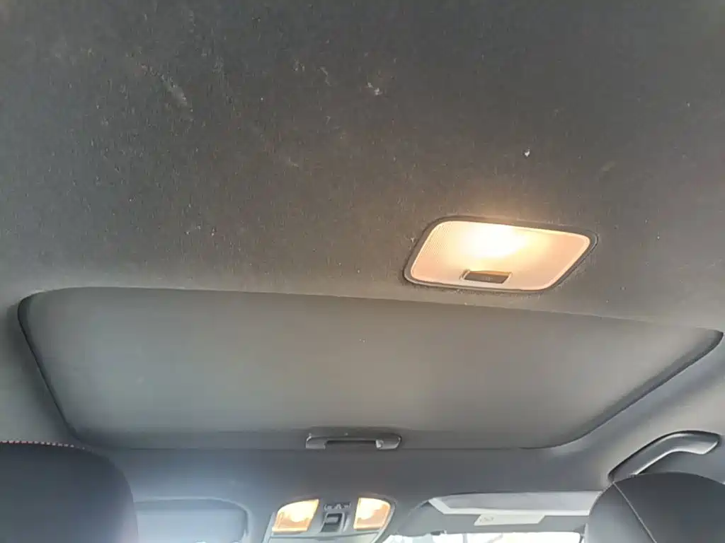 Hyundai Elantra — фото 18
