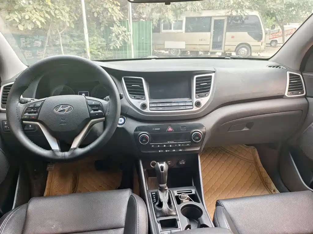 Hyundai Tucson — фото 9