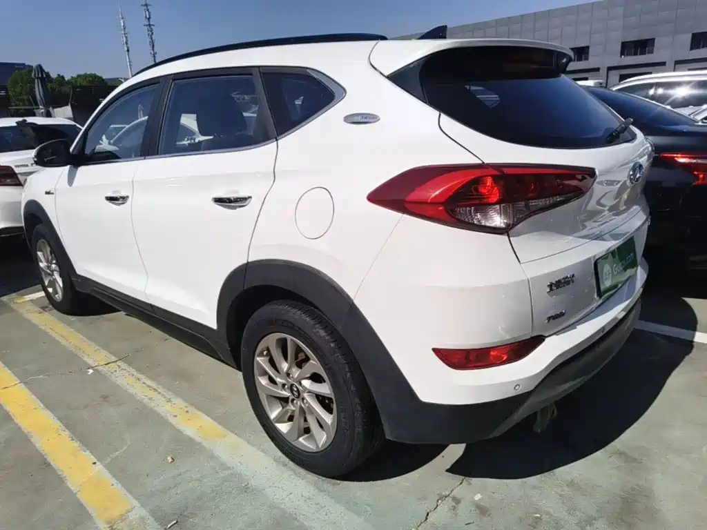 Hyundai Tucson — фото 5