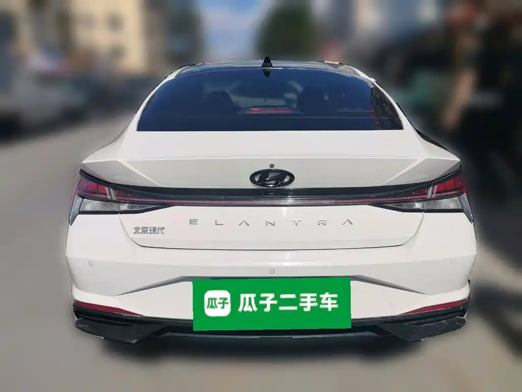 Hyundai Elantra — фото 3