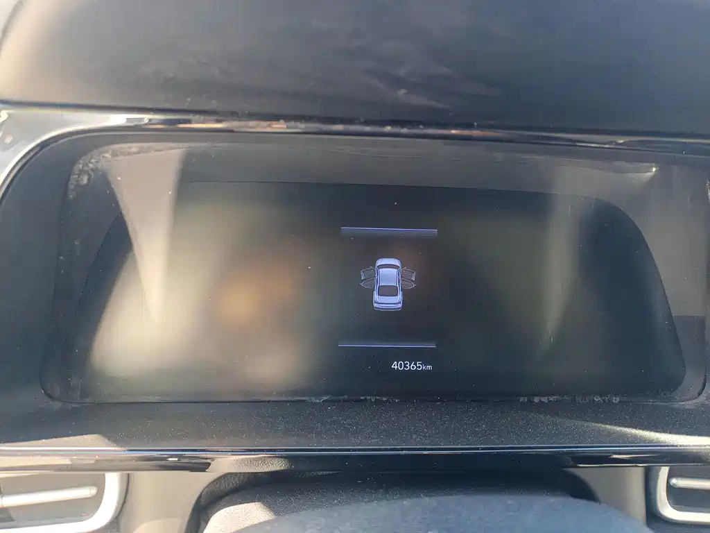 Hyundai Elantra — фото 26