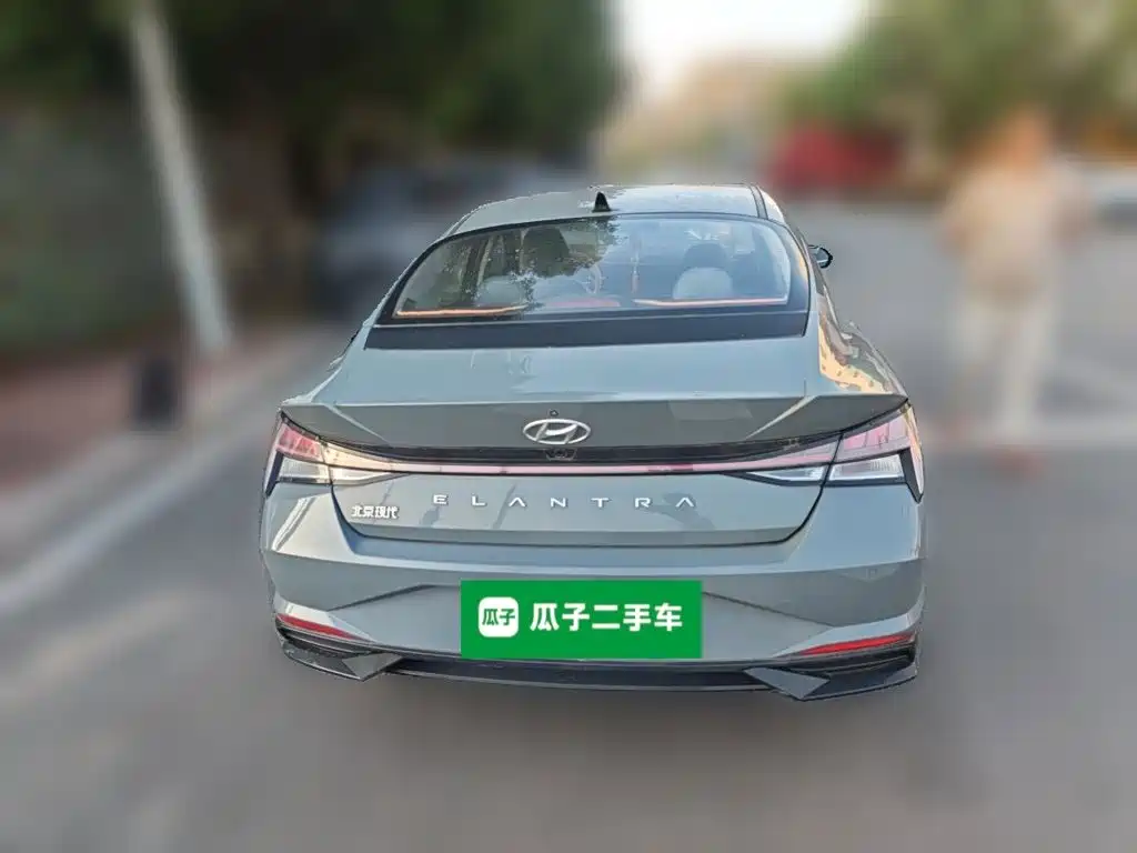 Hyundai Elantra — фото 3