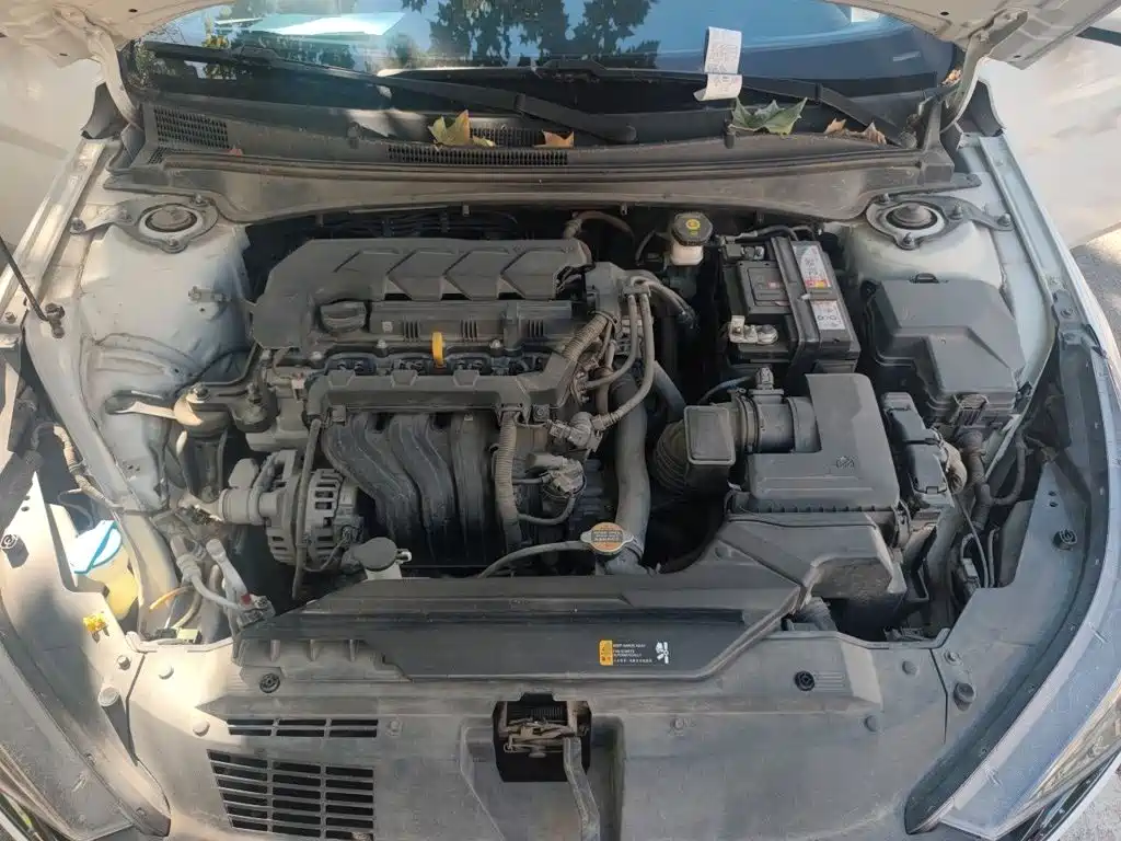 Hyundai Elantra — фото 16