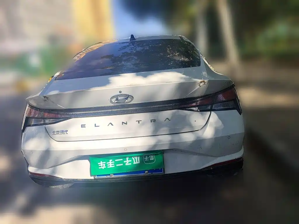 Hyundai Elantra — фото 3