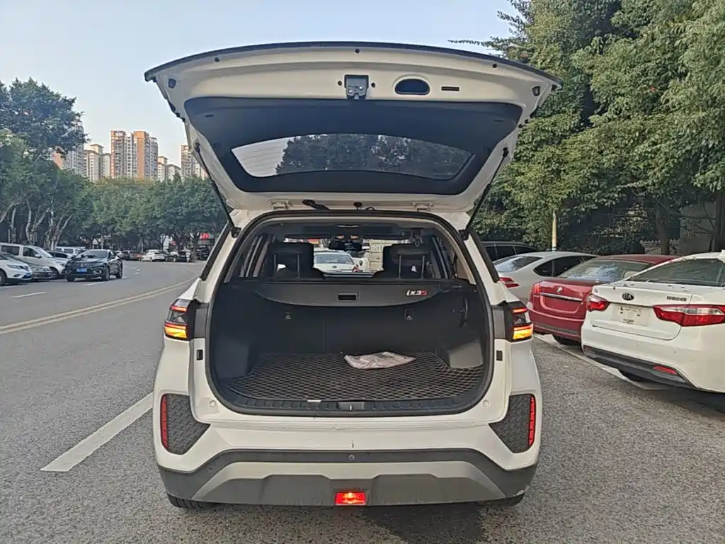 Hyundai ix35 — фото 19