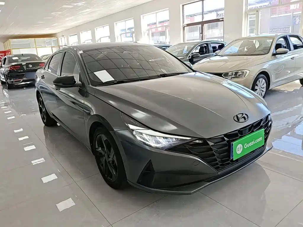 Hyundai Elantra — фото 4